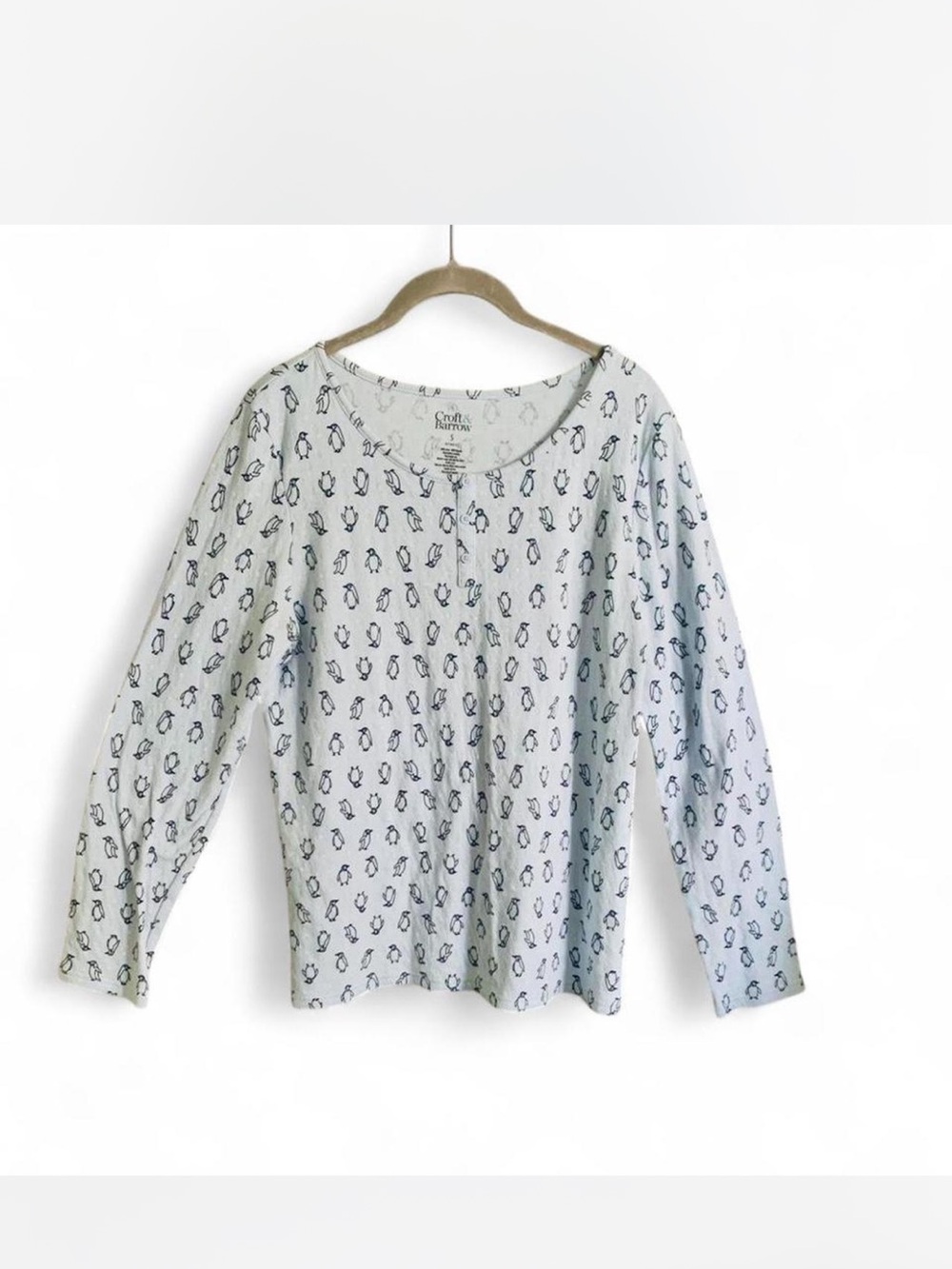 Cozy Llungewear croft & barrow White Long-Sleeve Penguin Print Tee size S